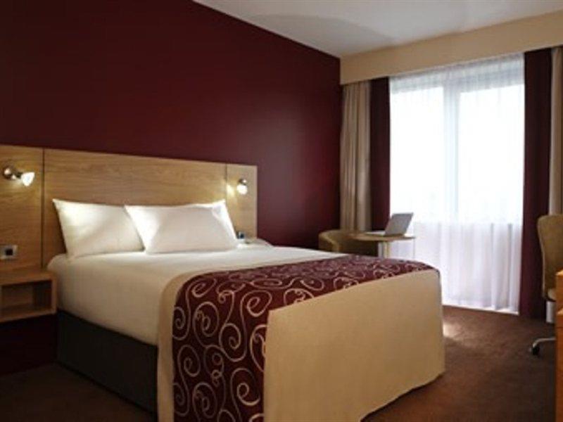 Jurys Inn Dublin Christchurch Exterior foto