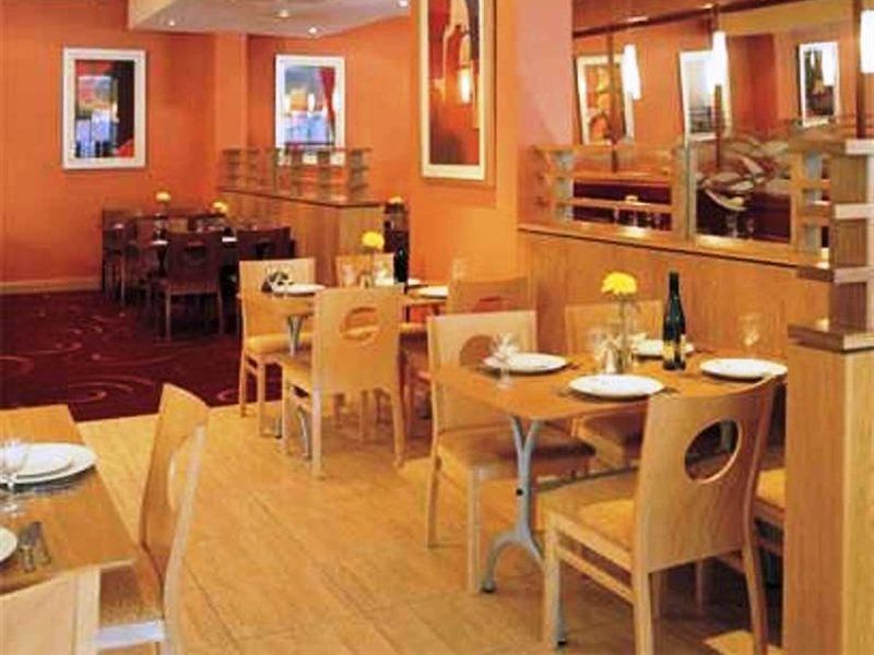 Jurys Inn Dublin Christchurch Exterior foto