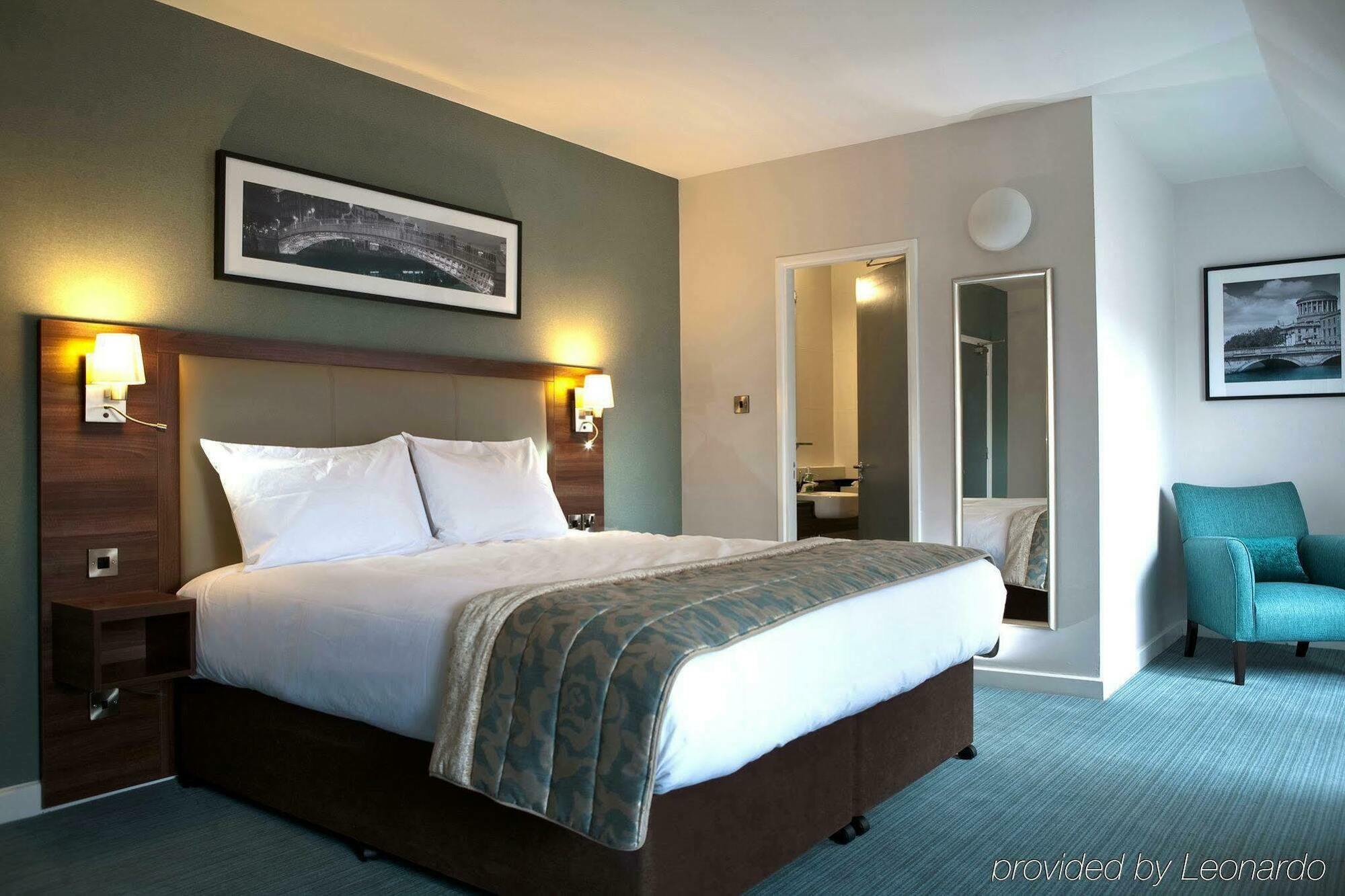 Jurys Inn Dublin Christchurch Exterior foto